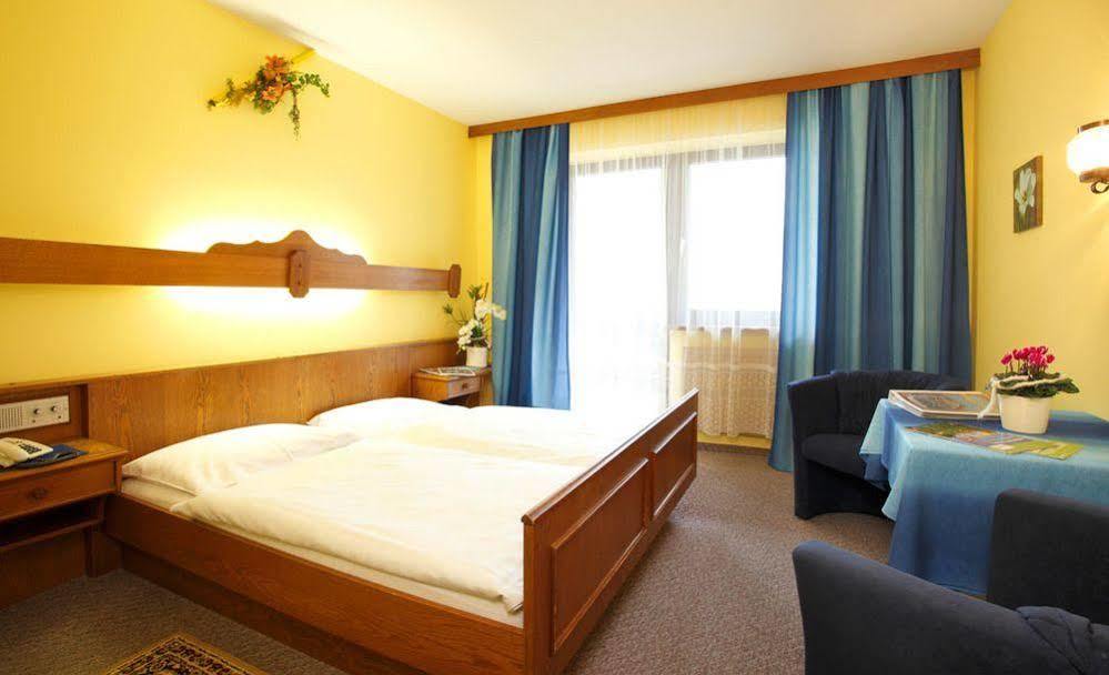 Hotel Boehmerwaldhof 乌尔里希斯贝格 外观 照片